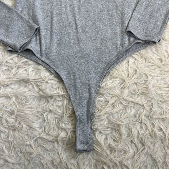 Calvin Klein Women’s Stretch Gray Long Sleeve Mock Neck Bodysuit Size Large ￼ - Picture 10 of 12